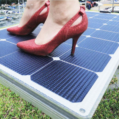 良い価格 ブラックオフ・グリッド 携帯型単結晶ソーラーパネル 55W 12V RV用 停車場用 海上船用 オンライン